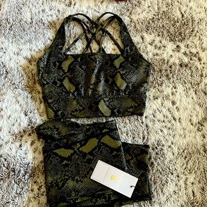 Buffbunny snake skin Monarch bra and legging set